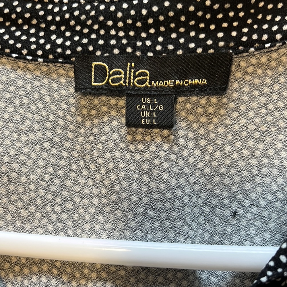 Women’s Blouse - Picture 4 of 4